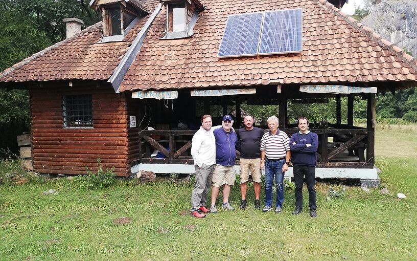 Rotari klub Valjevo donirao solarne panele ekološkom društvu “Gradac”